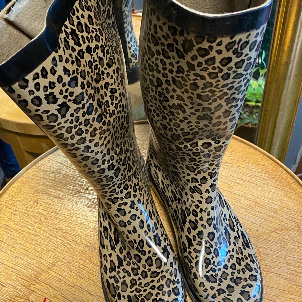 Rain boots